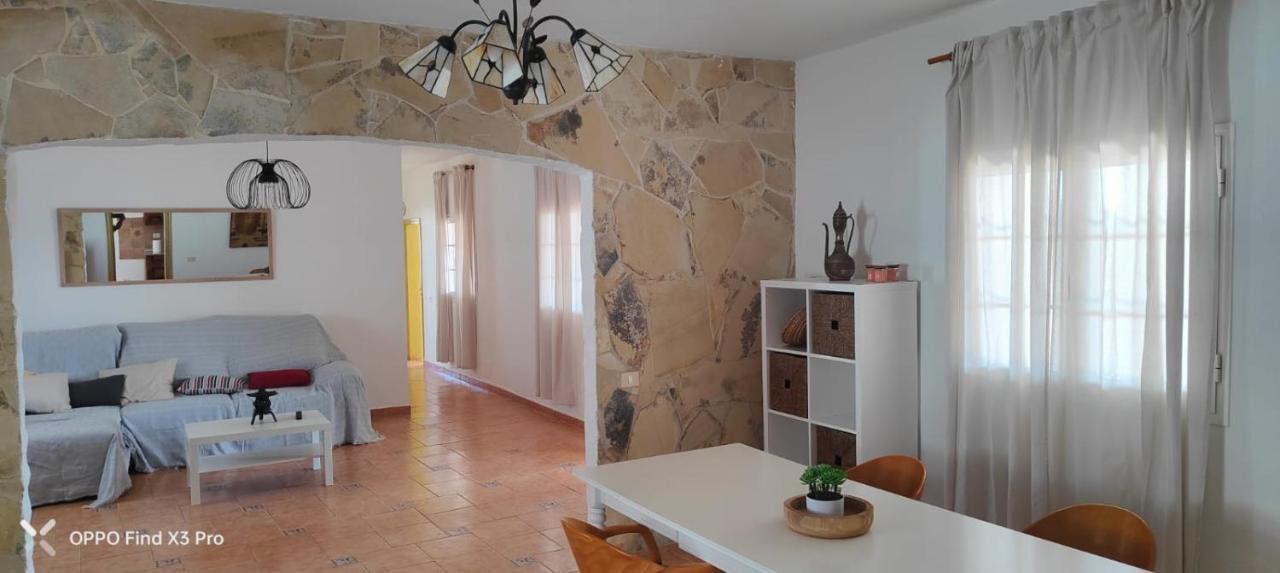 4 Family Home With Pool, Fuerteventura-Gran Tarajal Juan Gopar Extérieur photo